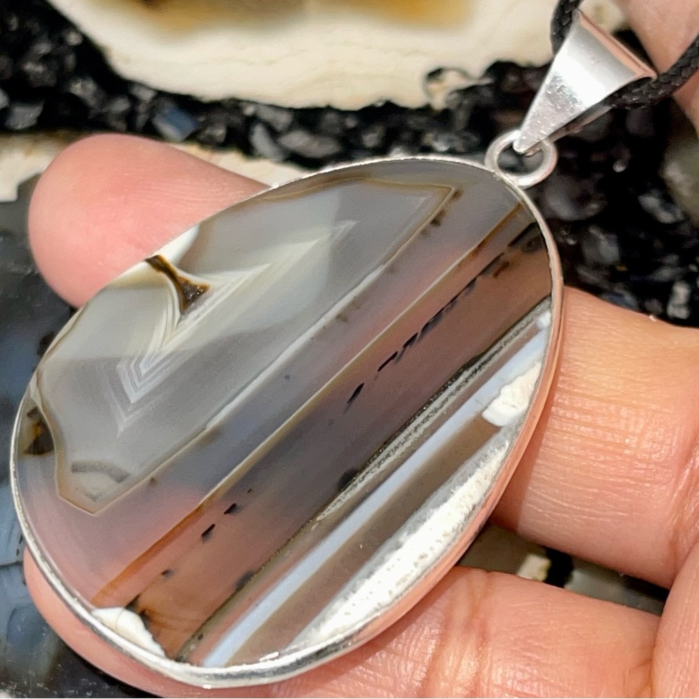 Montana Fire Agate Pendant 2 1/2”